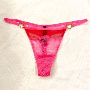 NWOT Victoria’s Secret heart Barbie pink  thong